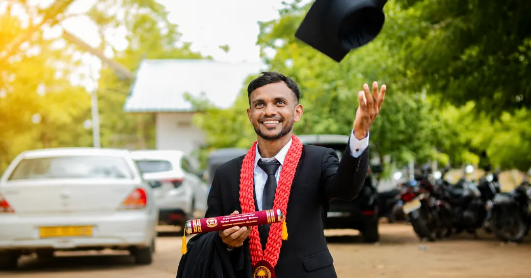 பட்டம் பெற்றும் வேலை இல்லை…! கூலி வேலைக்குச் சென்ற பட்டதாரி சுவர் இடிந்து உயிரிழப்பு.